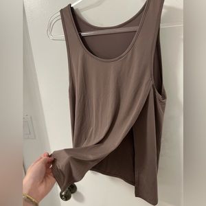 Never WORN Heroine Sports workout tank